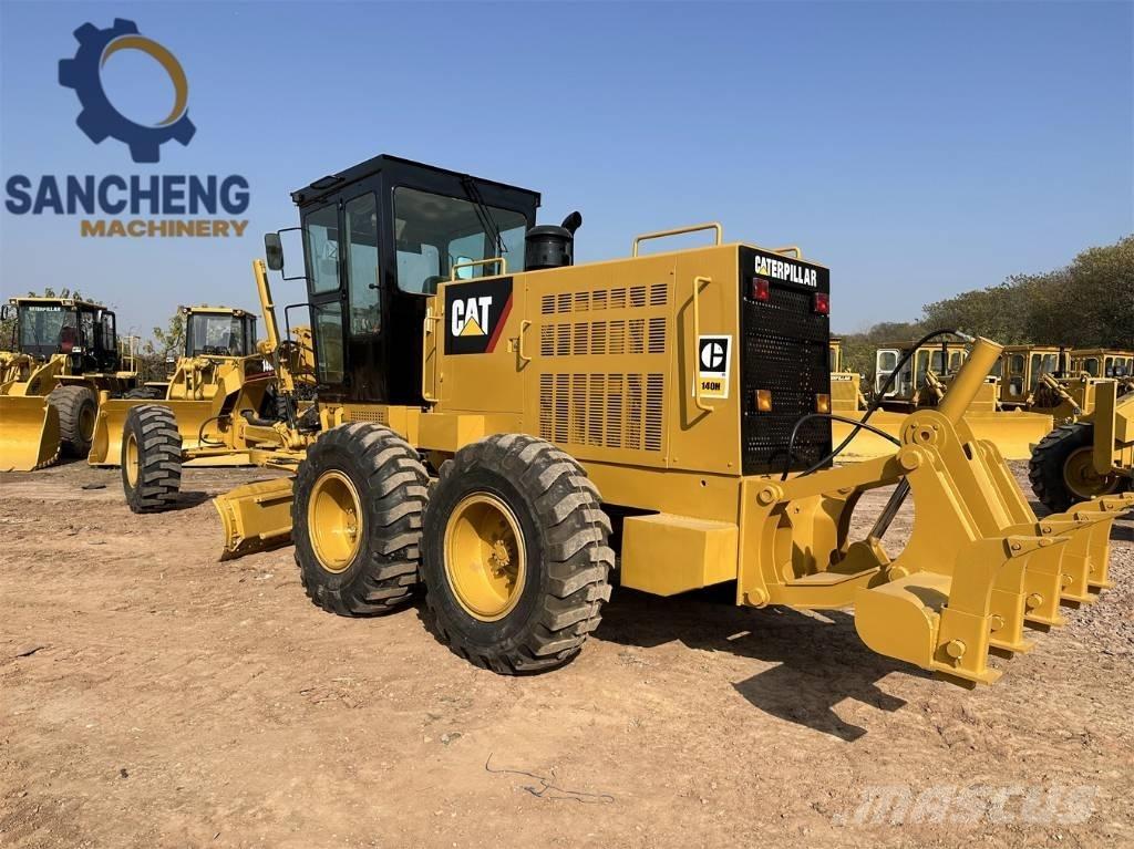 CAT 140H Tiehöylät