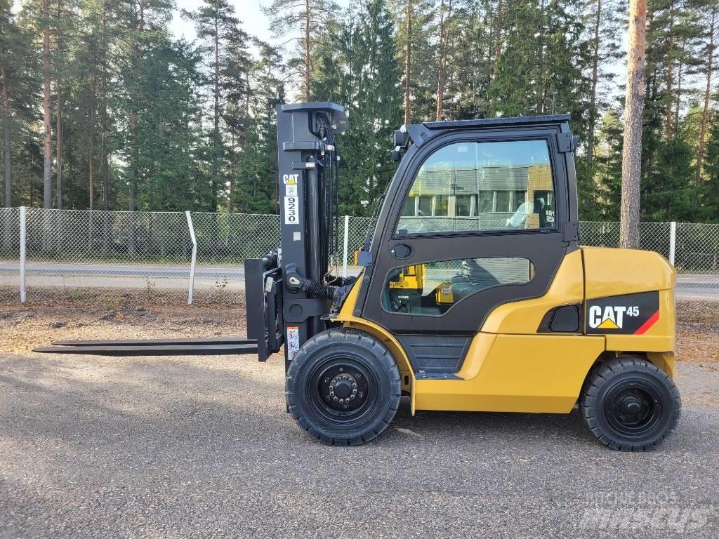 CAT DP45NB Dieseltrukit