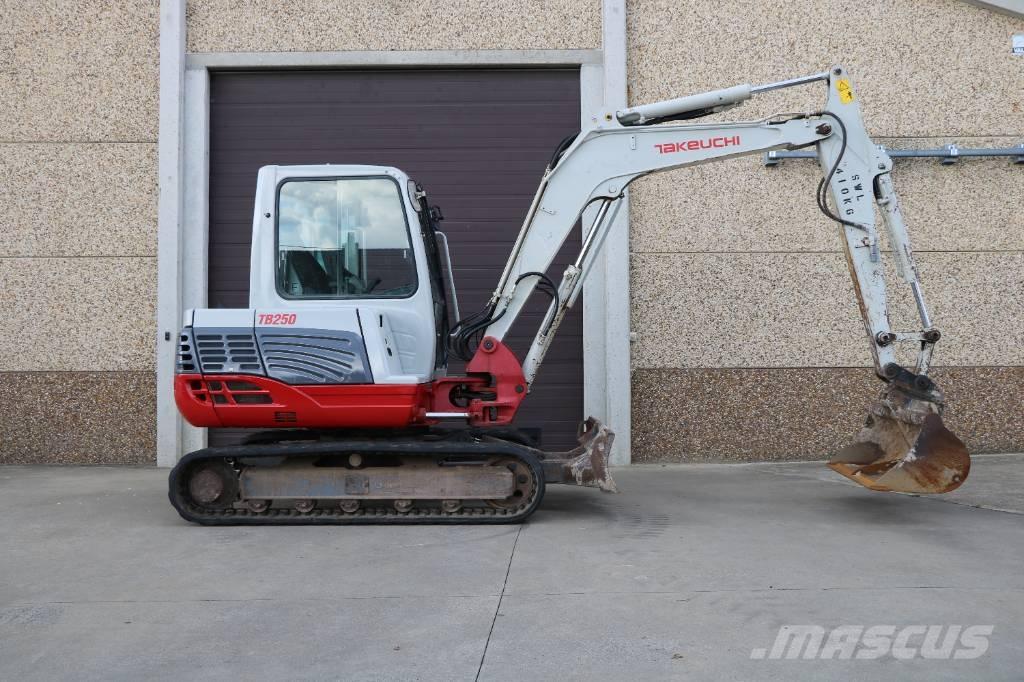 Takeuchi TB 250 Minikaivukoneet < 7t