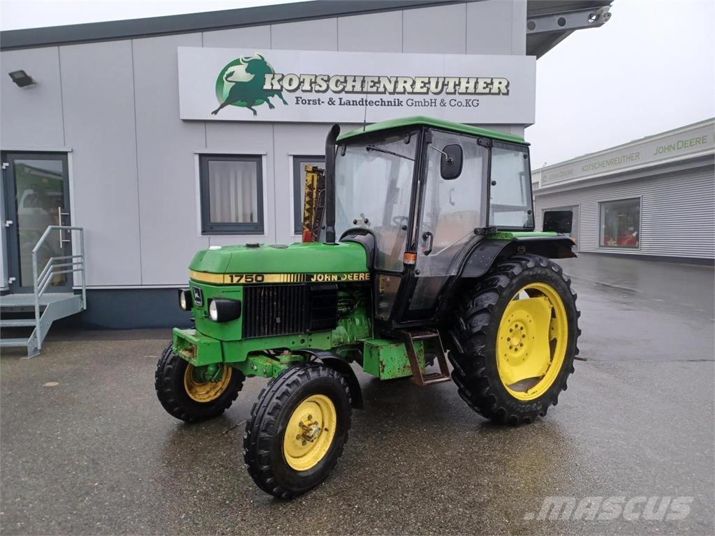 John Deere 1750 Traktorit
