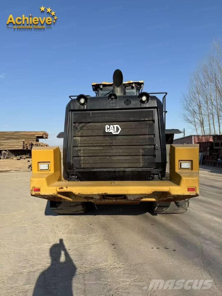 CAT 982 Pyöräkuormaajat