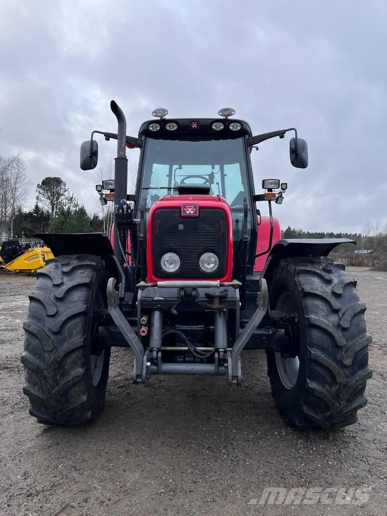 Massey Ferguson 5470 Traktorit