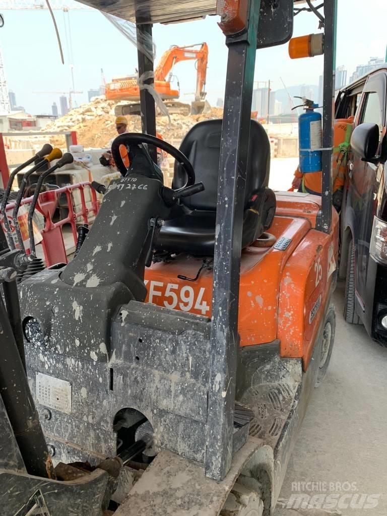 TCM Forklift FD25T4 Dieseltrukit