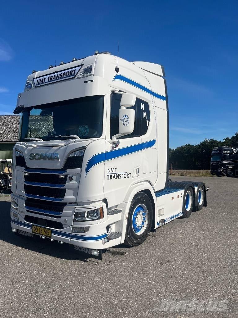 Scania R530 Vetopöytäautot