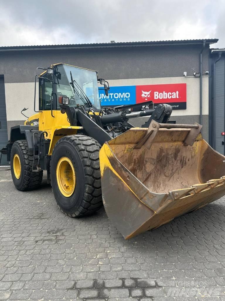 Komatsu WA 250 PZ-6 Pyöräkuormaajat