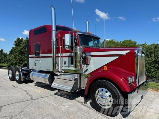 Kenworth W 900 Vetopöytäautot