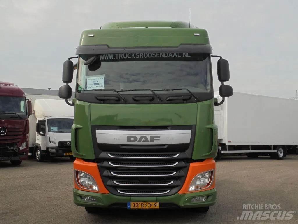 DAF XF 440 + Euro 6 Vetopöytäautot