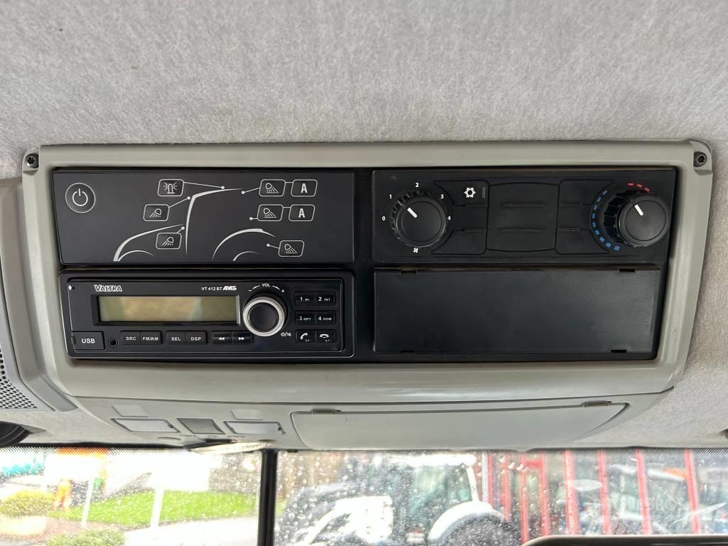 Valtra T154 Active Traktorit
