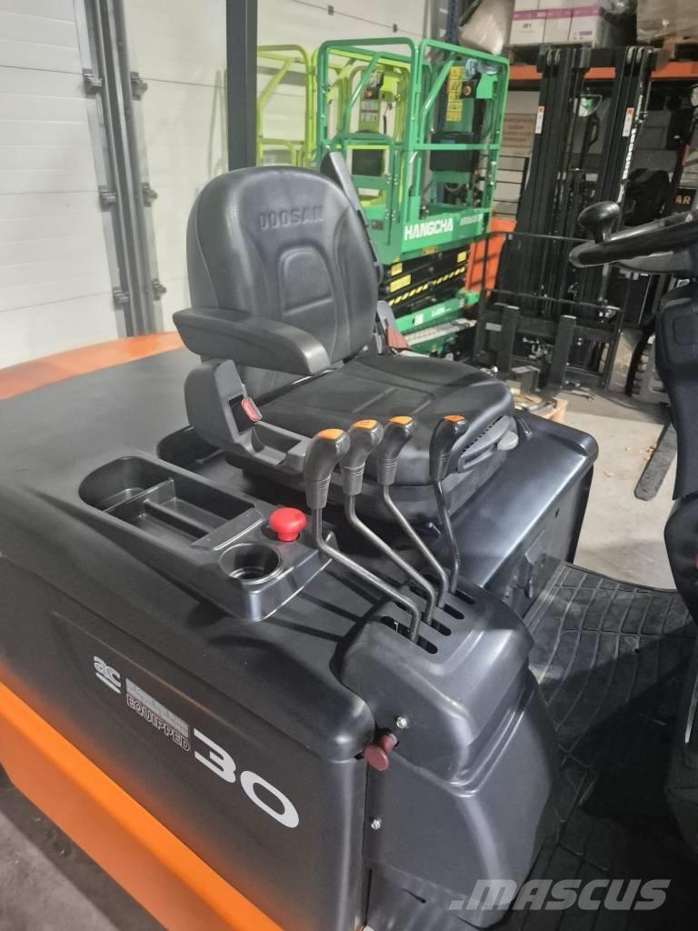Doosan B 30 X-5 Sähkötrukit