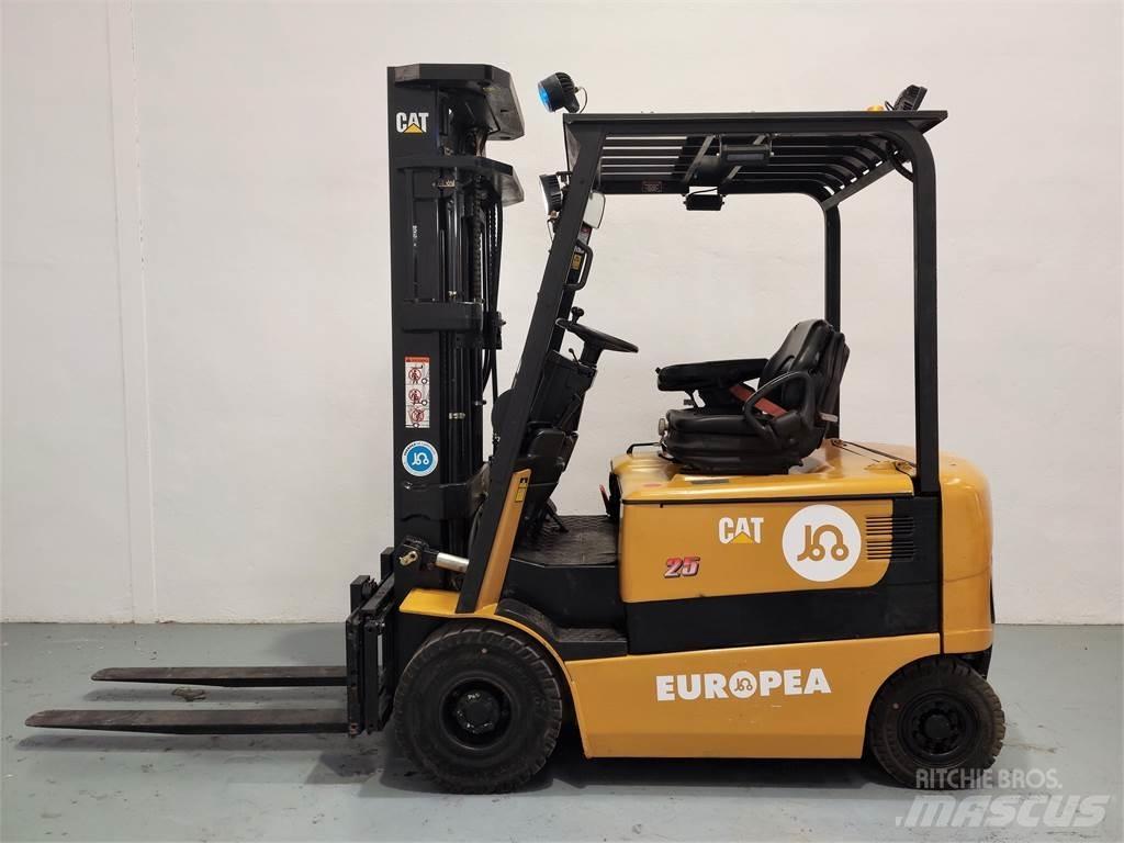 CAT EP25K PAC Sähkötrukit