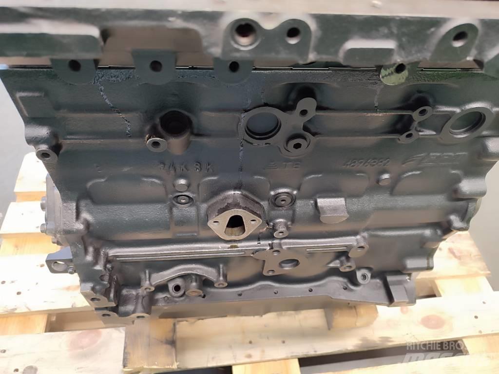Iveco F4GE engine Moottorit