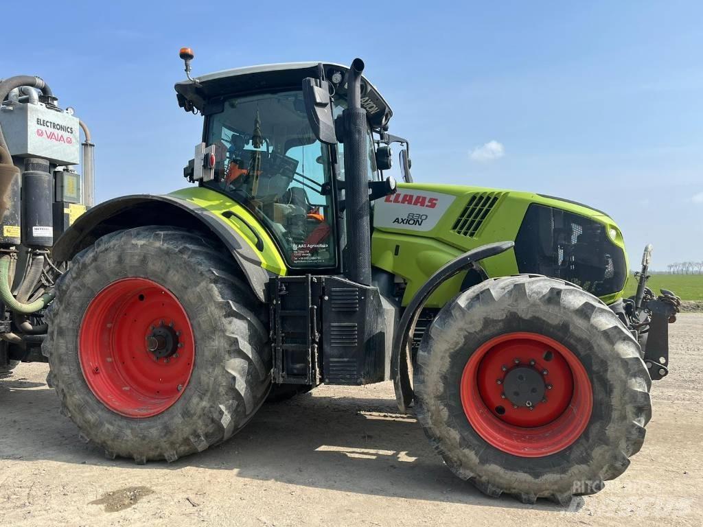 CLAAS Axion 830 Traktorit