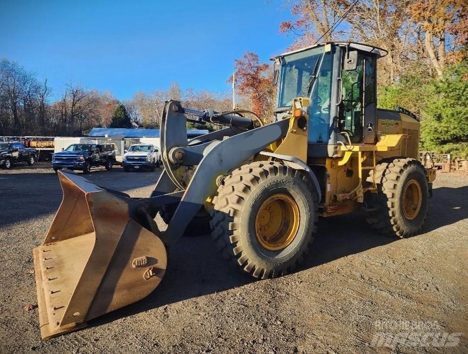 John Deere 624 J Pyöräkuormaajat
