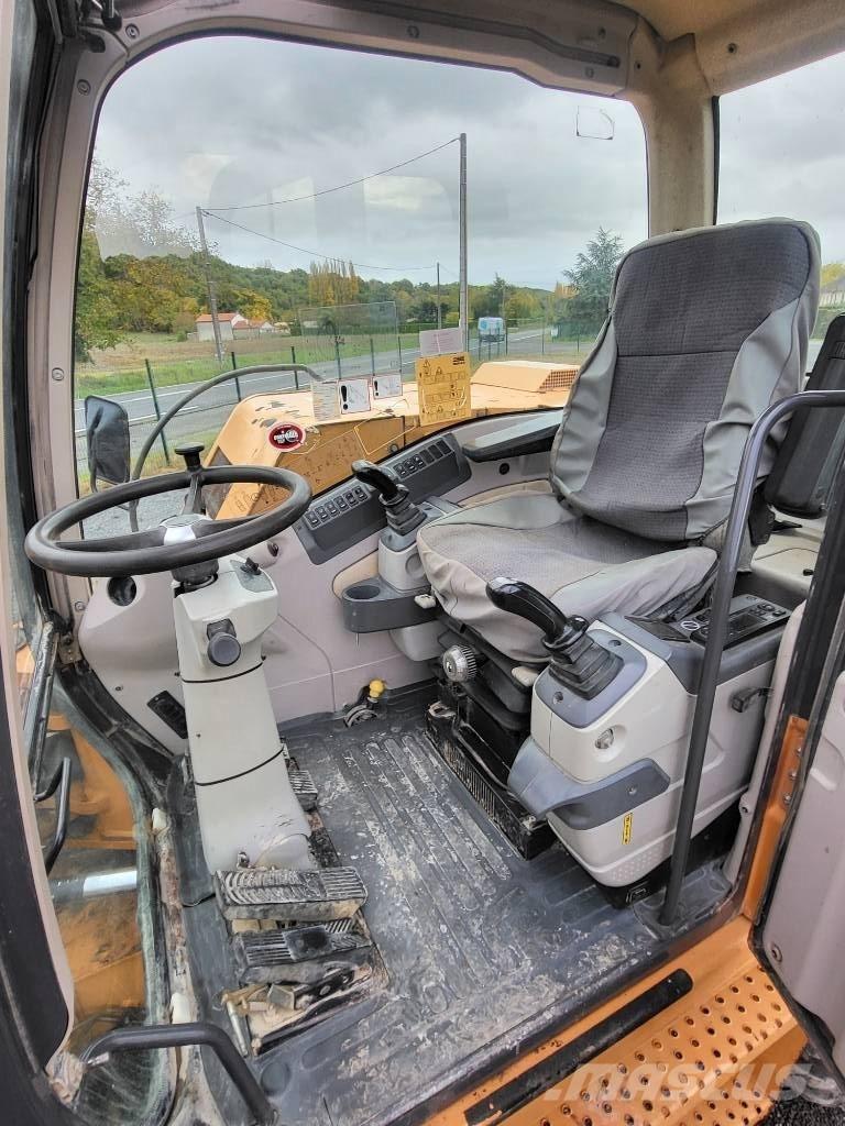 CASE WX 125 Pyöräkaivukoneet