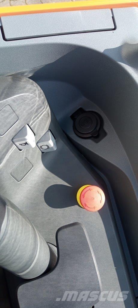 Toyota LSI200 Käyden ajettavat pinoamistrukit