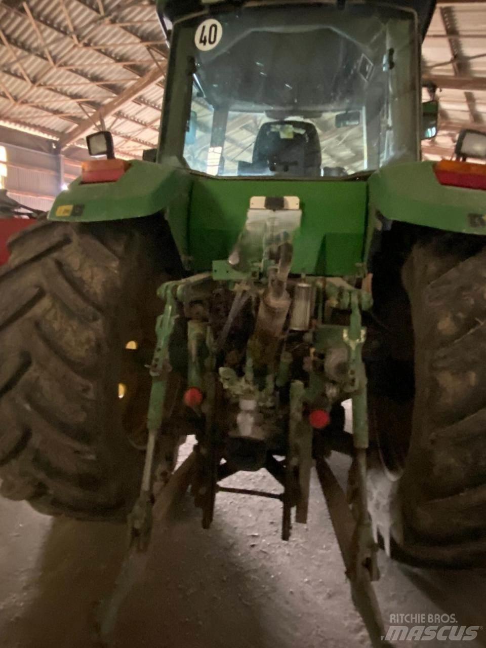 John Deere 8200 Traktorit