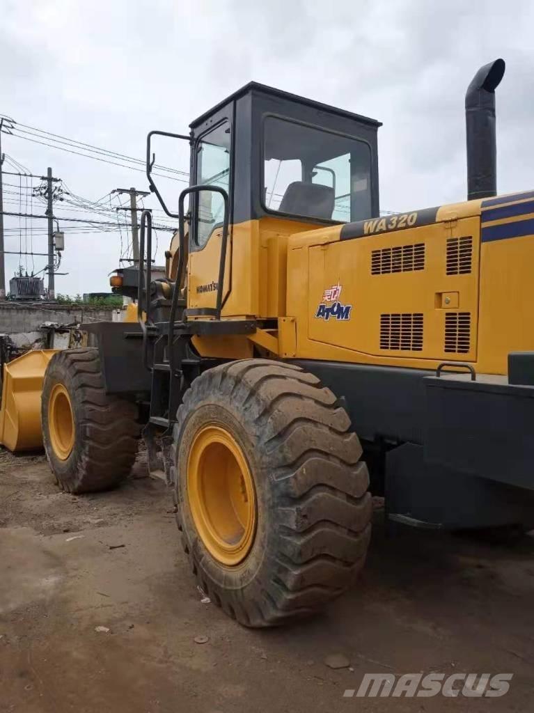 Komatsu WA 320-3 Pyöräkuormaajat