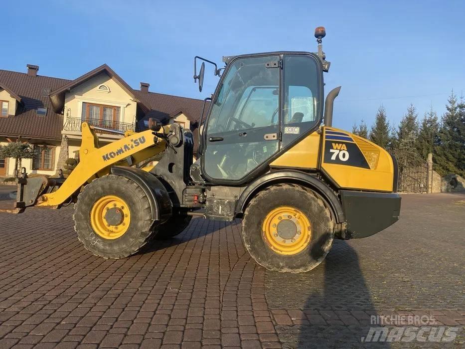 Komatsu WA 70-6 Pyöräkuormaajat