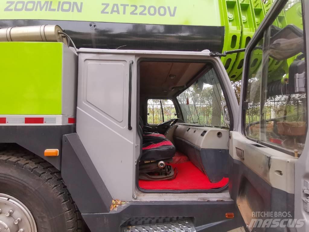 Zoomline ZTC2200V863 Mobiilinosturit