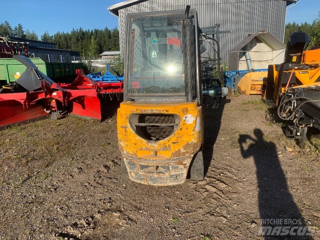 Jungheinrich DFG 320 Dieseltrukit