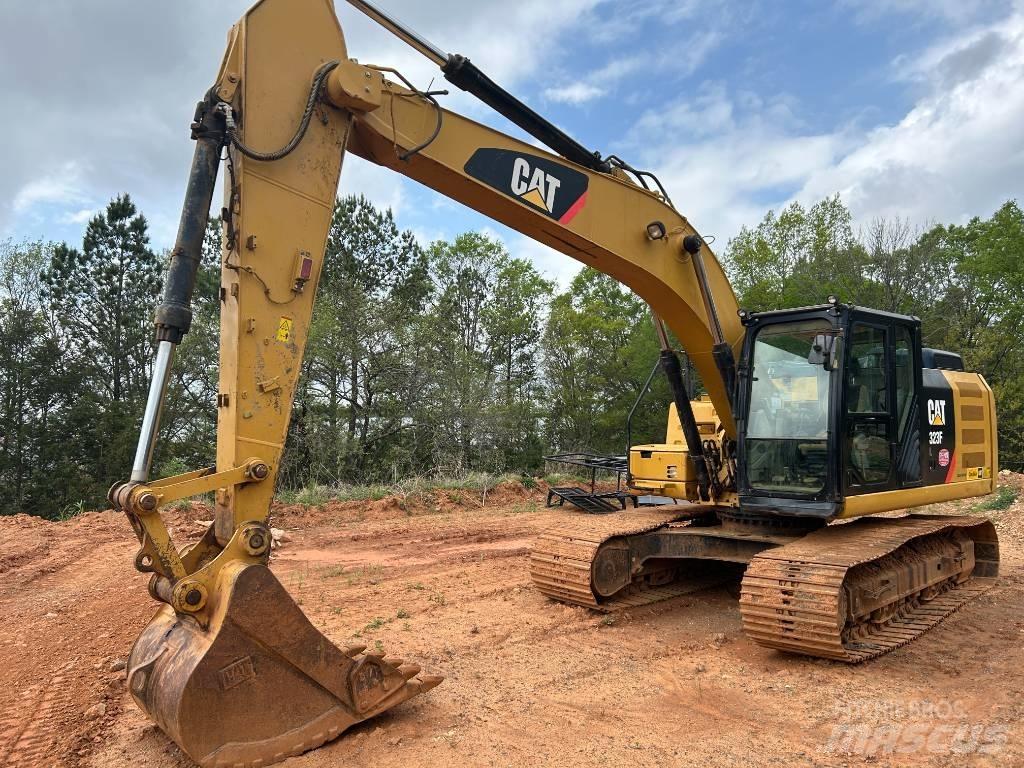 CAT 323FL Telakaivukoneet