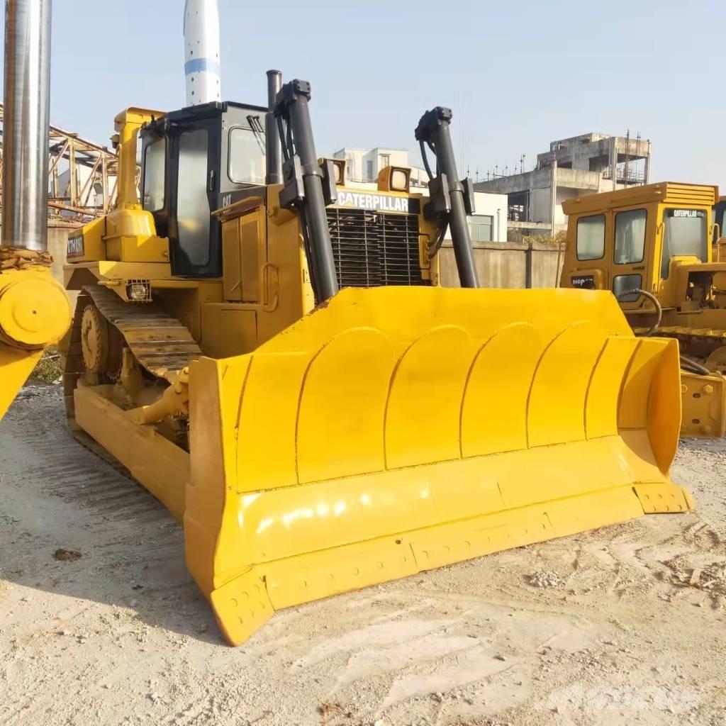 CAT D7H Telaketjupuskutraktorit