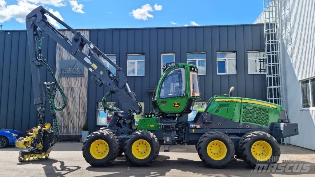 John Deere 1170 G Harvesterit