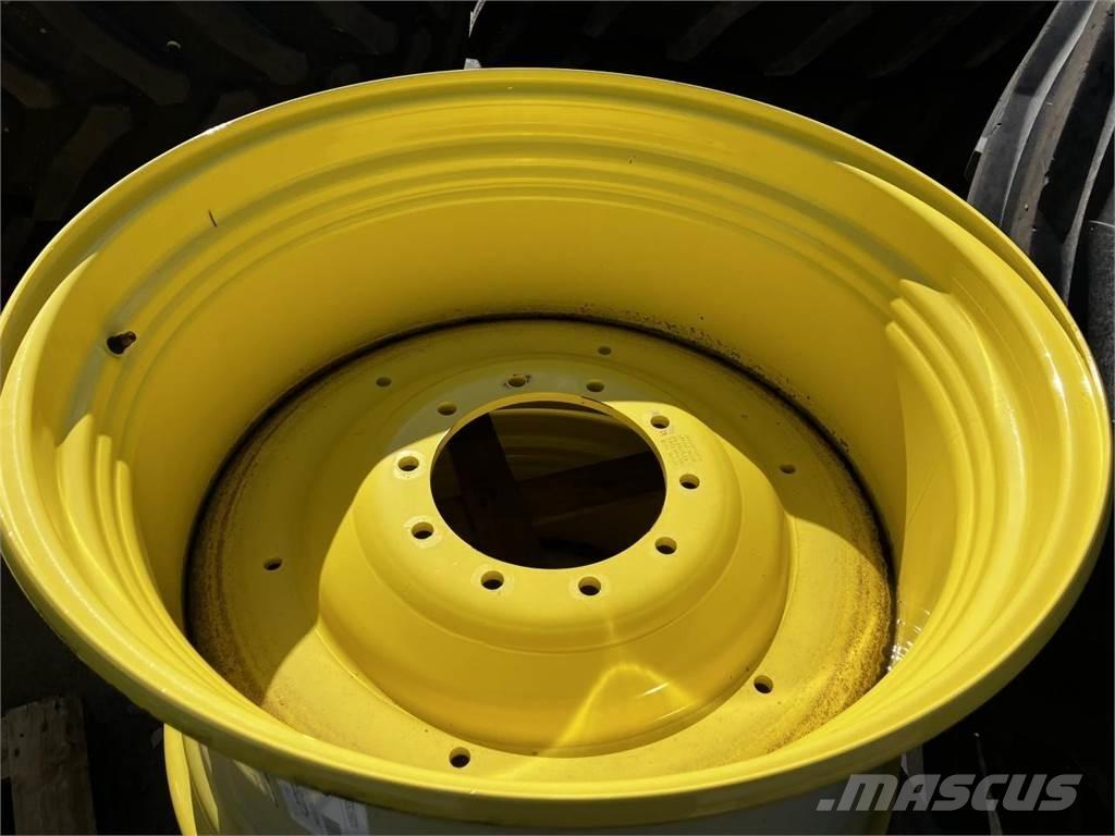 John Deere 23x38 Renkaat ja vanteet