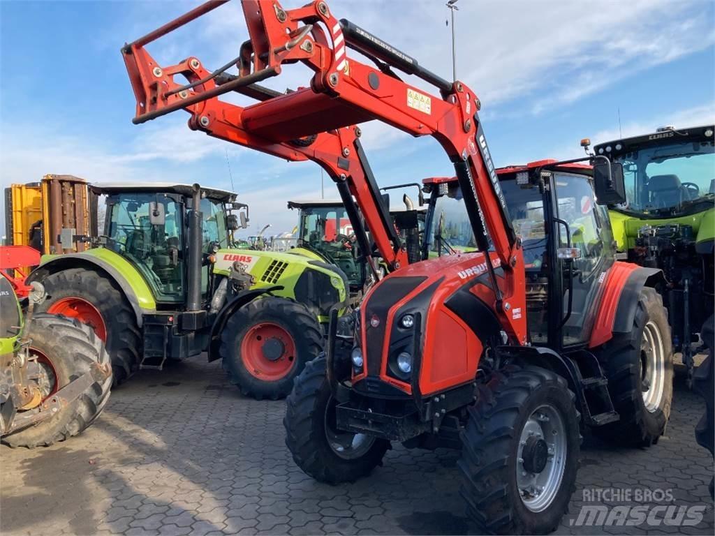 Ursus C-380 Traktorit
