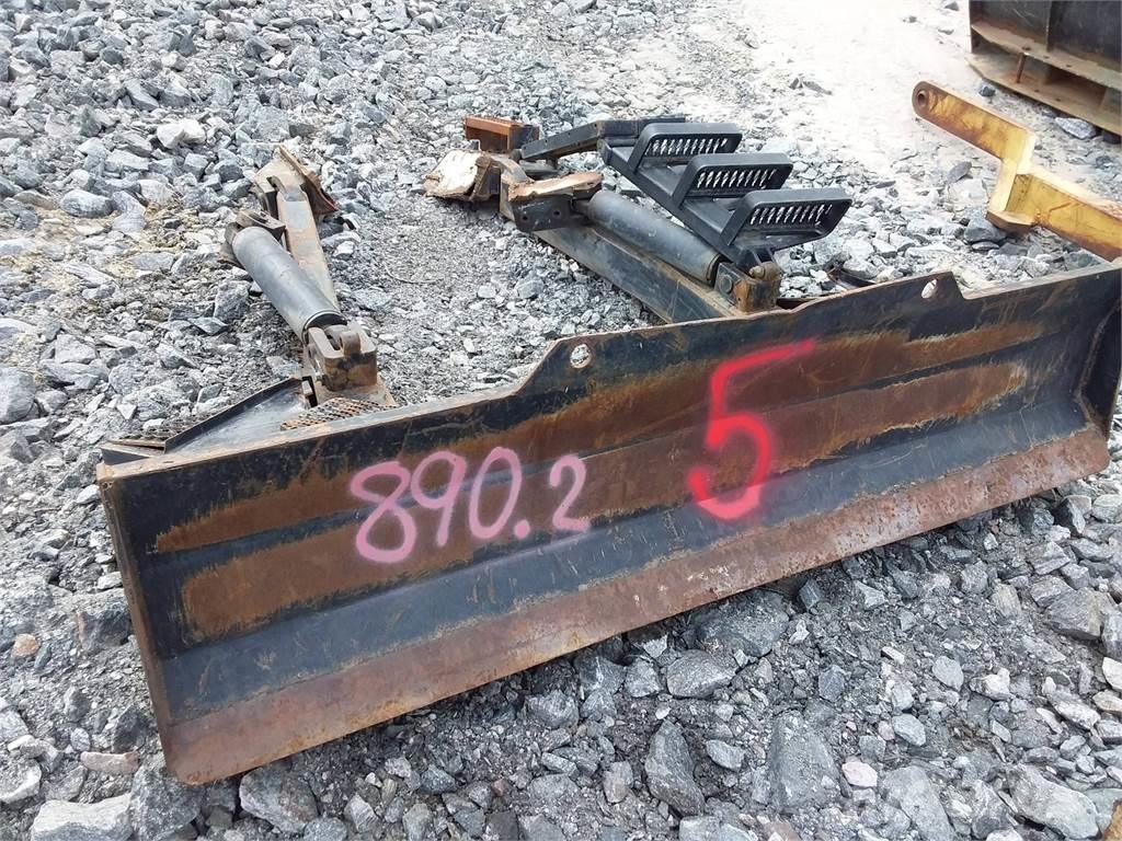 Valmet 890 Muut