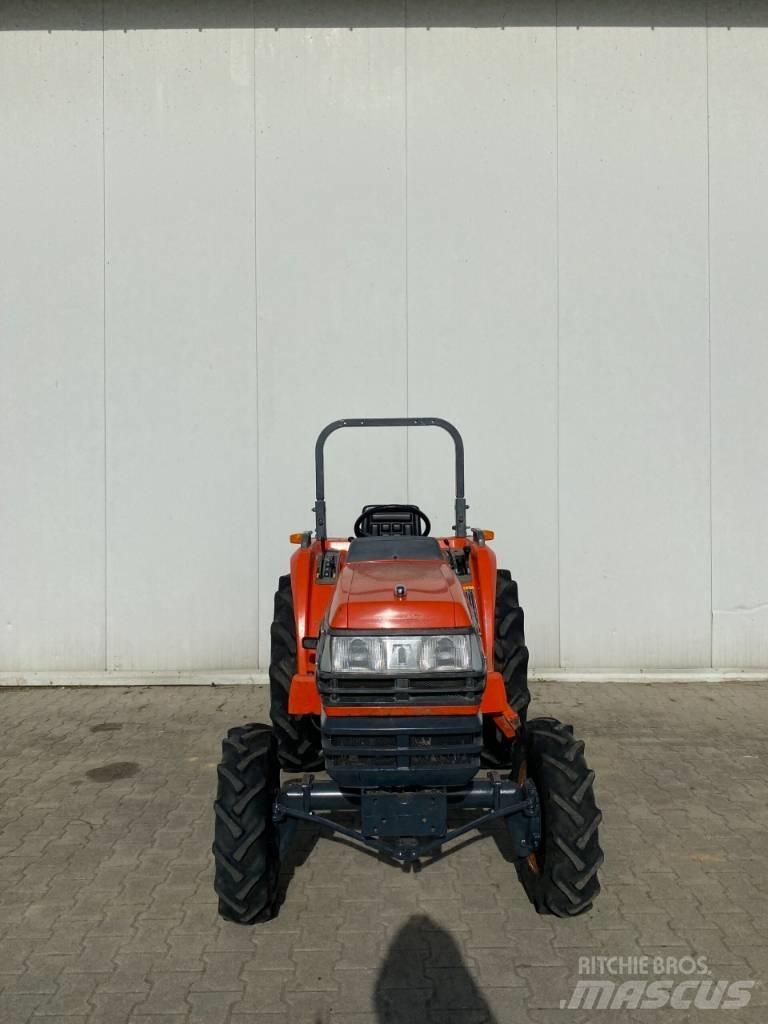 Kubota GT26 Taajamatraktorit