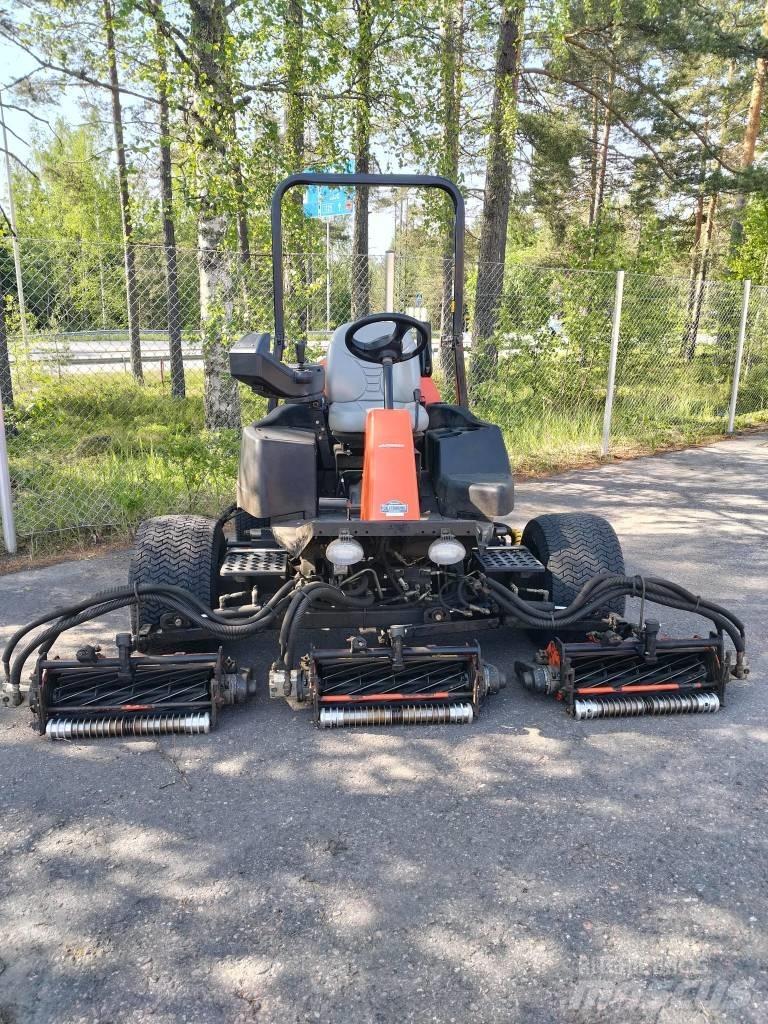 Jacobsen LF570 Väyläleikkuri