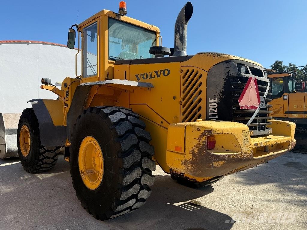 Volvo L 120 E Pyöräkuormaajat