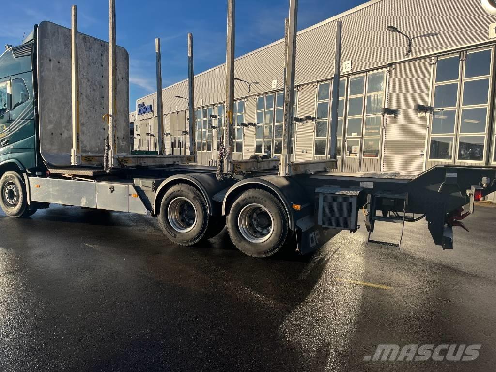 Volvo FH 16 Puuautot