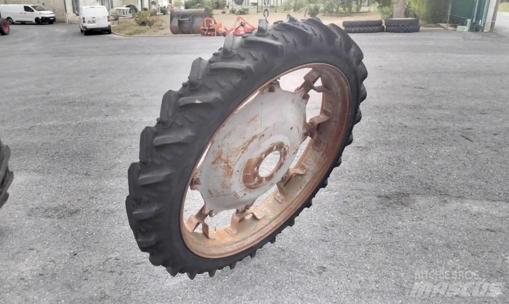 Kleber 8.3R44 Renkaat ja vanteet