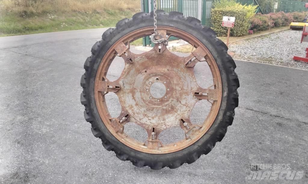 Kleber 8.3R44 Renkaat ja vanteet