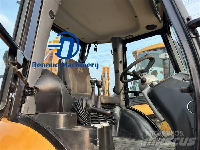 JCB 3 CX Kaivurikuormaajat