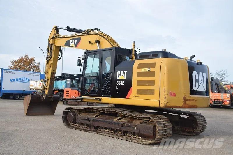 CAT 323E-stock id2 Telakaivukoneet