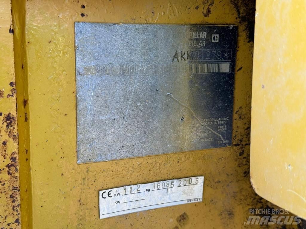 CAT D6N Telaketjupuskutraktorit