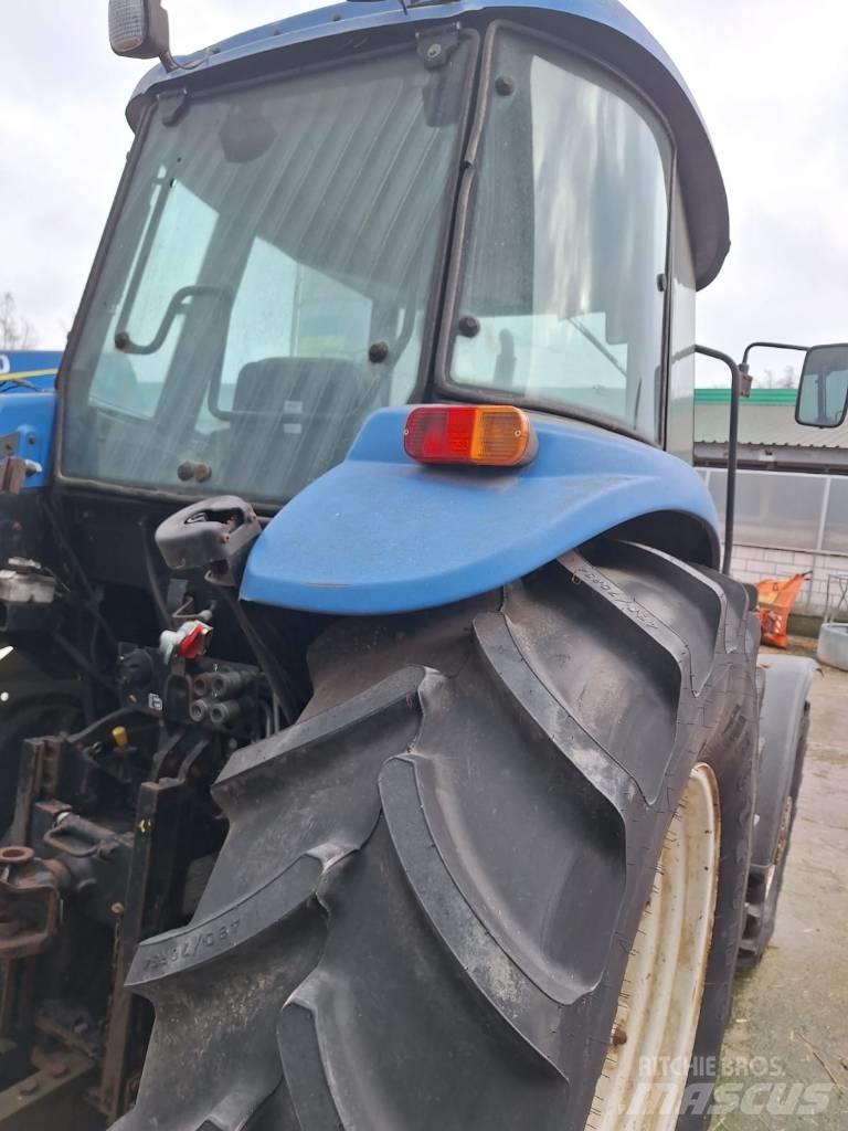 New Holland TD 95 D Traktorit