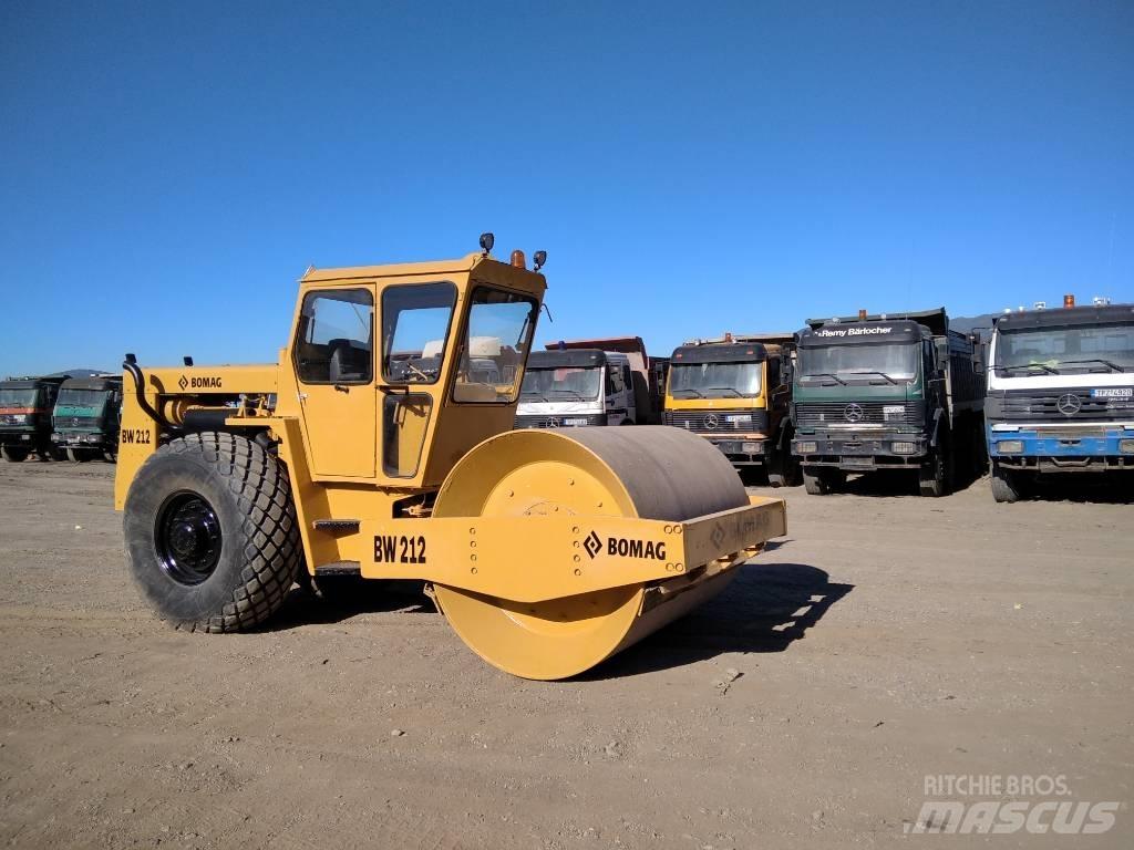 Bomag BW 212 Yksivalssijyrät