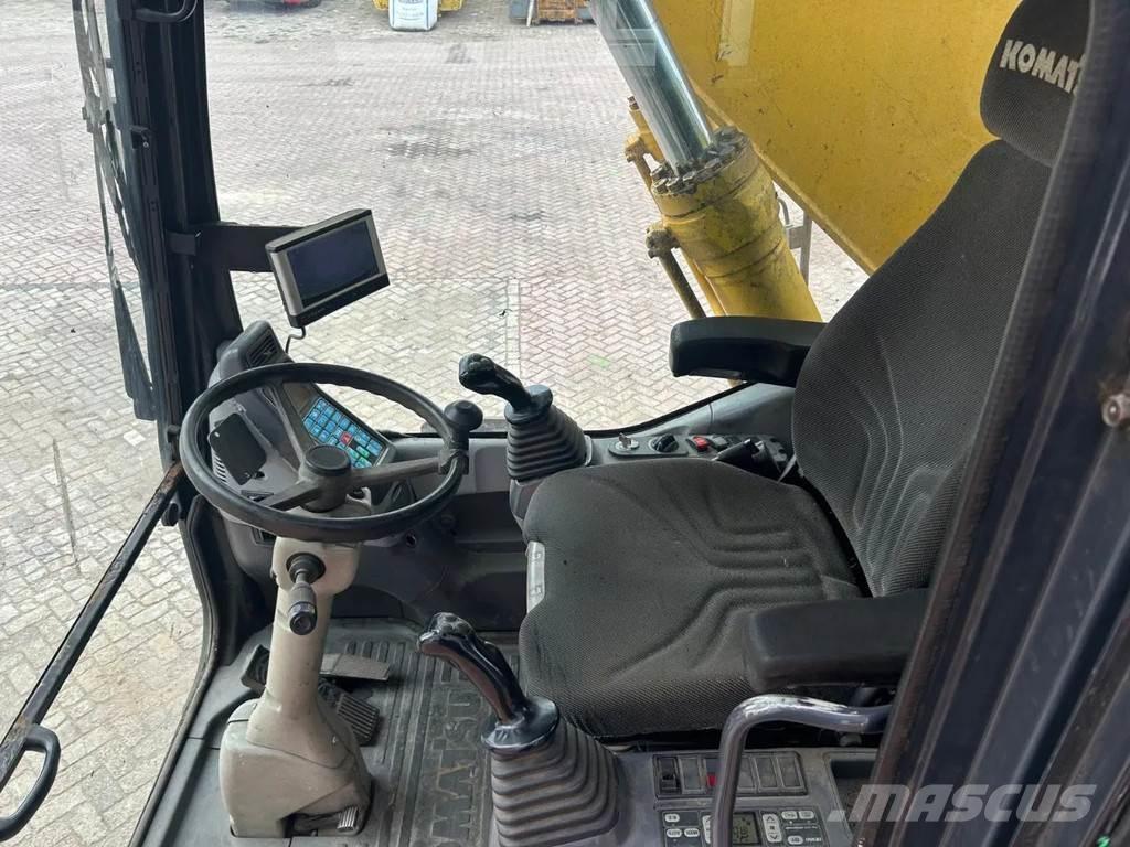 Komatsu PW200 Pyöräkaivukoneet