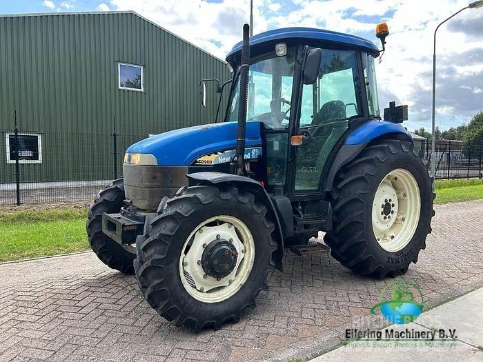 New Holland TD90 D Traktorit