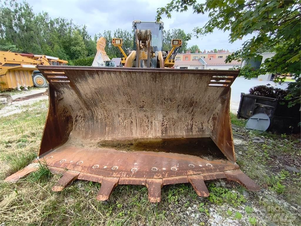 Komatsu WA600-6 Muut koneet