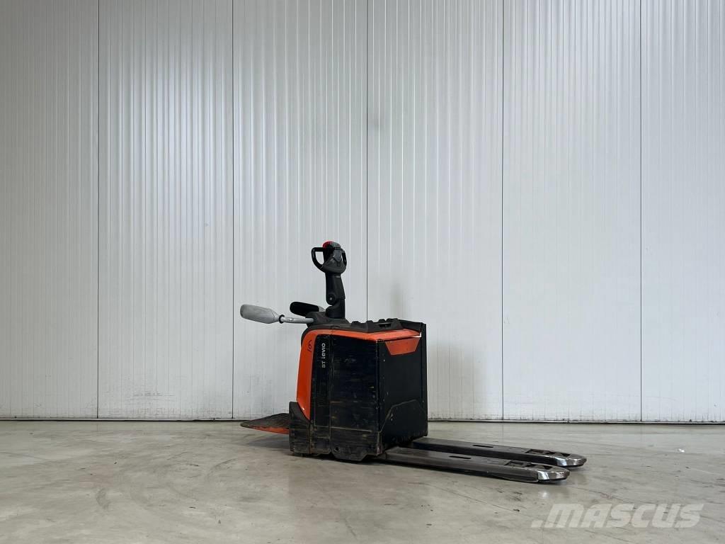 BT LPE250 Lavansiirtotrukit ajotasolla