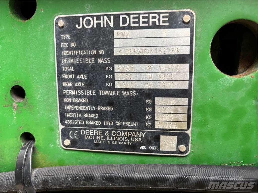 John Deere 6830 Traktorit