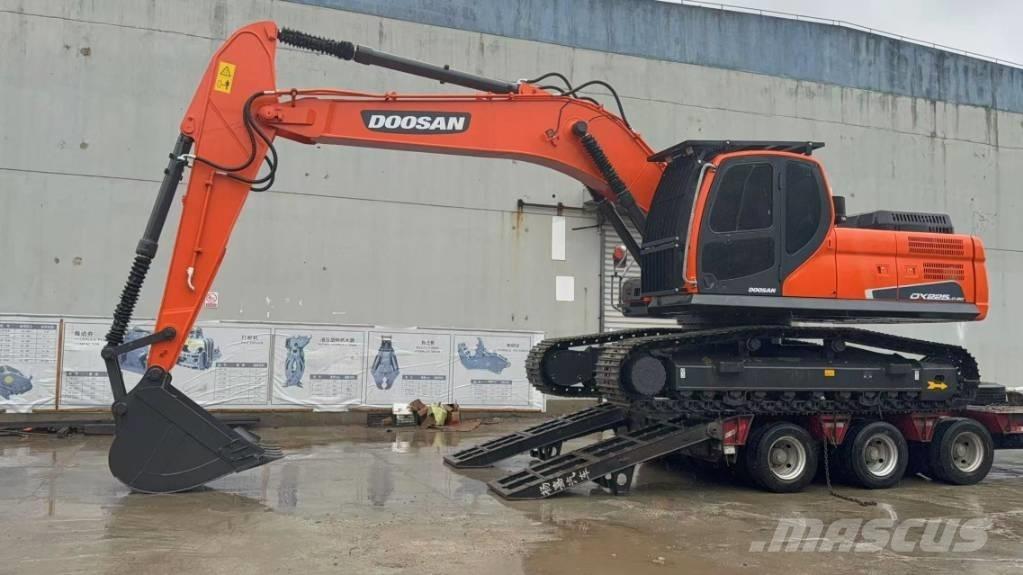Doosan DX 225 LCA Telakaivukoneet