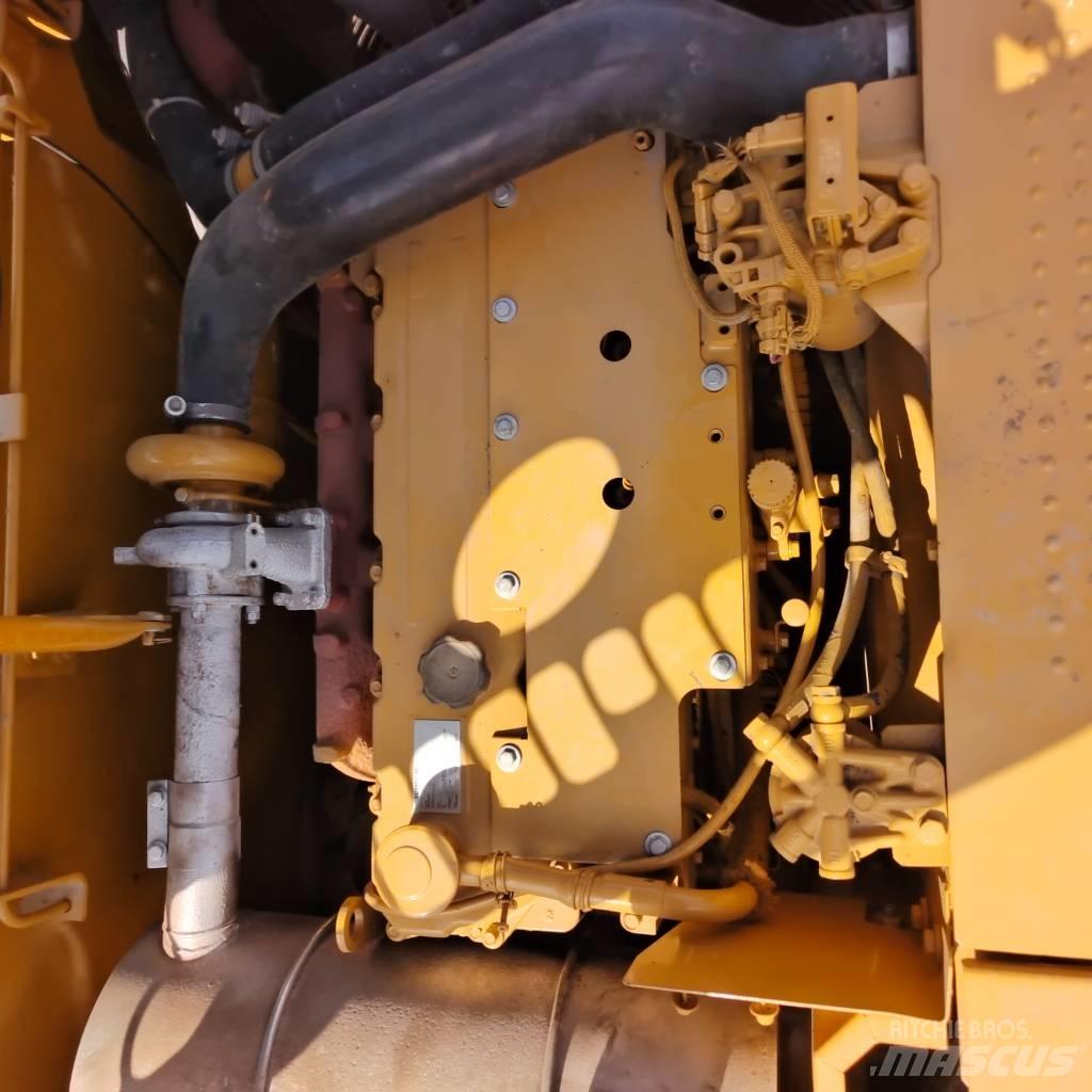 CAT 320 D Telakaivukoneet