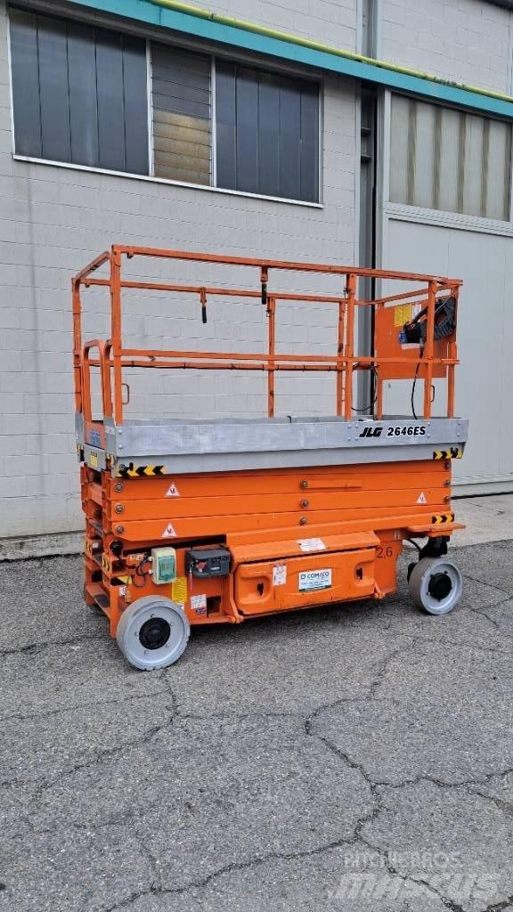JLG 2646 ES Saksilavat
