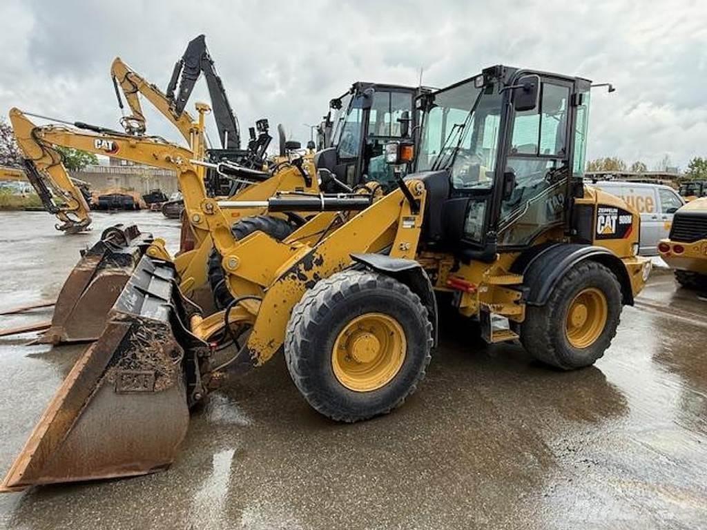 CAT 908M Pyöräkuormaajat